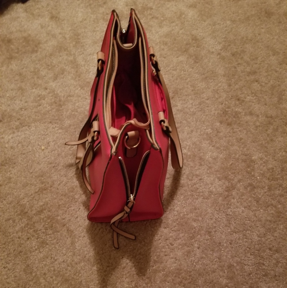 Handbag - Picture 2 of 4